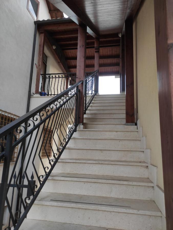 Il Castello - Casa Nel Cuore Dell Abruzzo Ideale Per Relax E Montagna Prata d'Ansidonia Exterior foto